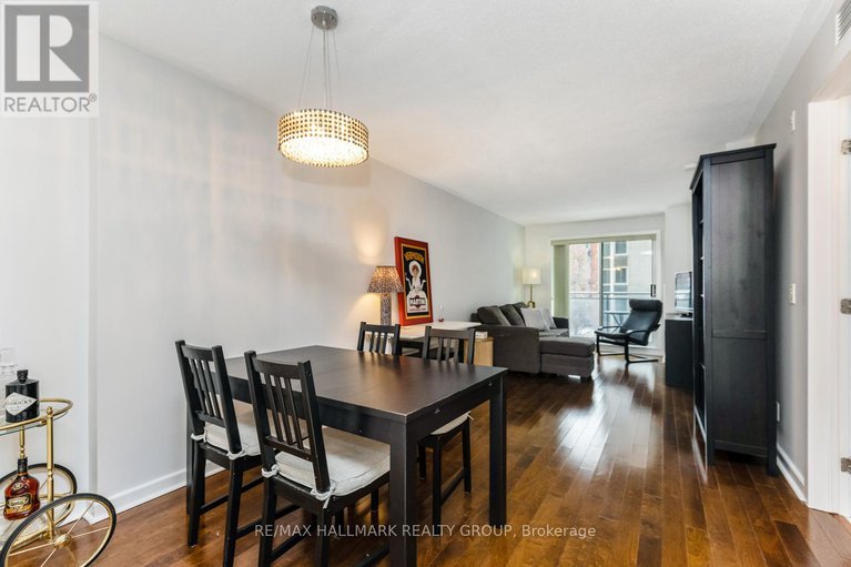 28426381/502-138-somerset-street-w/ottawa-centregolden-triangle/ottawa/ontario/K2P0A3_7