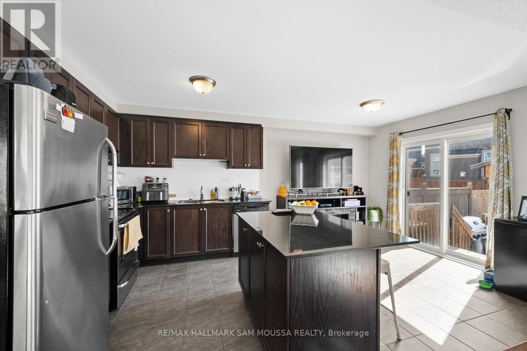 28482187/111-santolina-street/stittsville-north/ottawa/ontario/K2S0W9_11