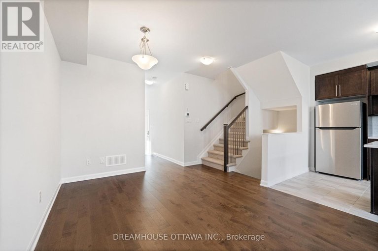 29450822/563-aglish-mews/half-moon-bay/ottawa/ontario/K2C3H2_7