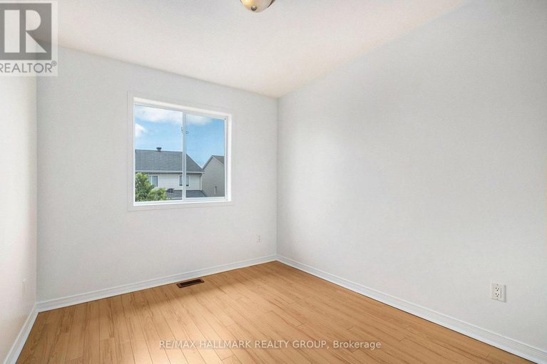 28480061/121-prem-circle/cedargrovefraserdale/ottawa/ontario/K2J0C5_10