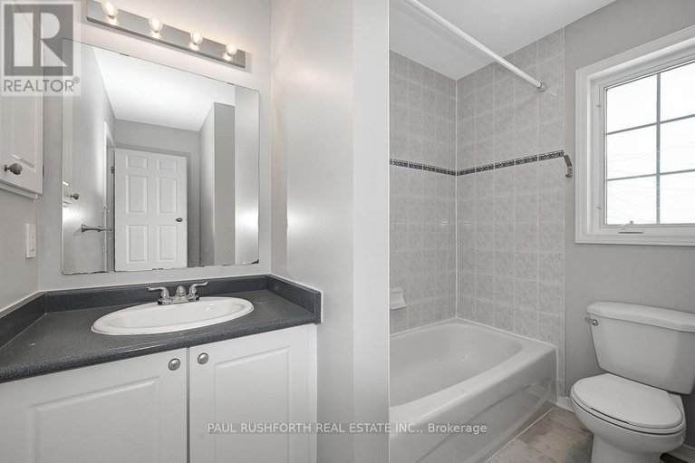 29407131/1091-ballantyne-drive/fallingbrookgardenway-south/ottawa/ontario/K4A4C6_23