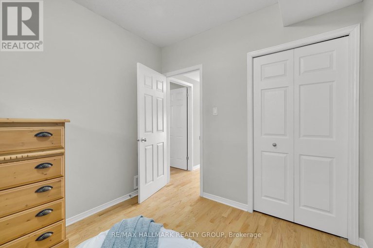 29228644/4-577-reardon-private/heron-gateindustrial-park/ottawa/ontario/K1V2K9_42