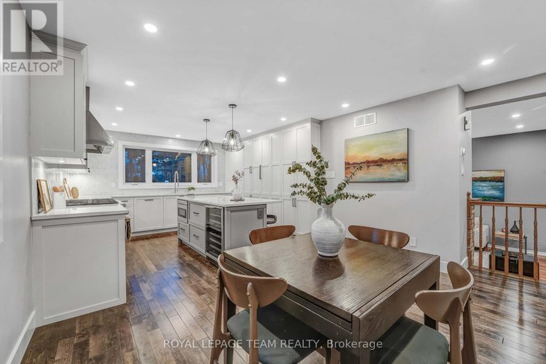 29208661/3831-autumnwood-street/emerald-woodssawmill-creek/ottawa/ontario/K1T2G9_16