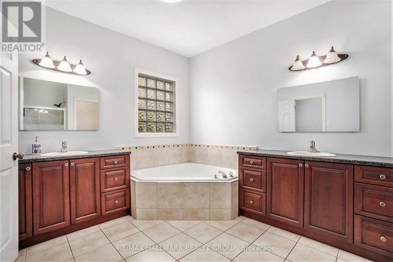 28365245/49-de-la-rive-promenade/embrun/russell/ontario/K0A1W0_21