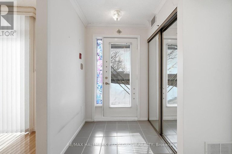 29381764/29-100-hillside-drive/viscount-alexander-park/ottawa/ontario/K1K4J1_13