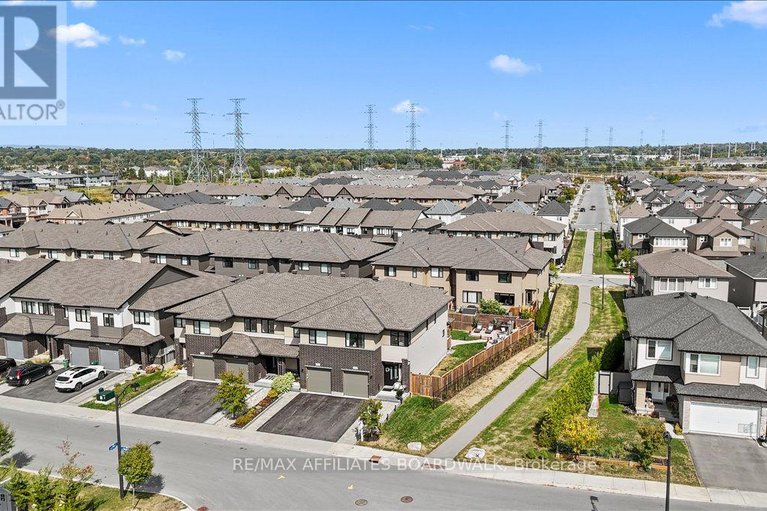 28885190/525-dressage-avenue/emerald-meadowstrailwest/ottawa/ontario/K2V0C8_3