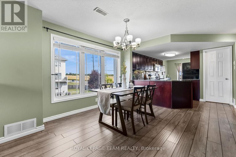 28888816/368-crownridge-drive/emerald-meadowstrailwest/ottawa/ontario/K2M3A4_8