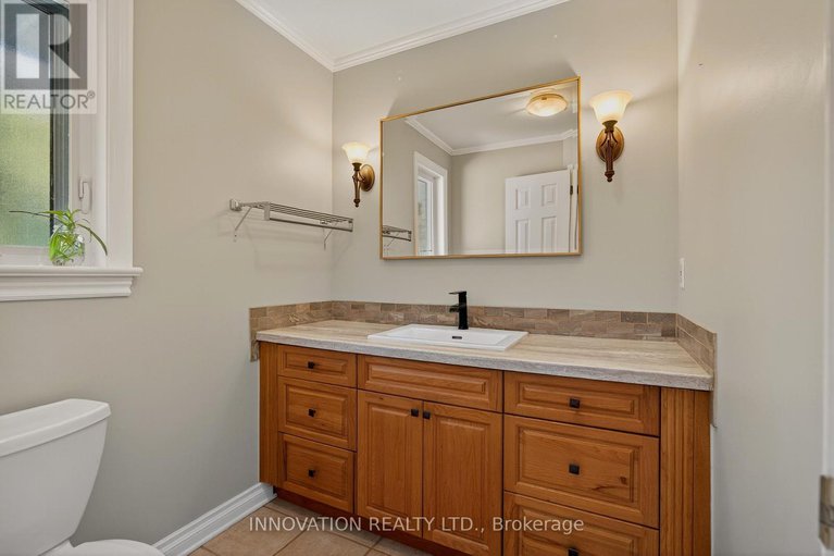 28869608/5558-south-island-park-drive/manotick-long-island-nicholls-island/ottawa/ontario/K4M1J2_24