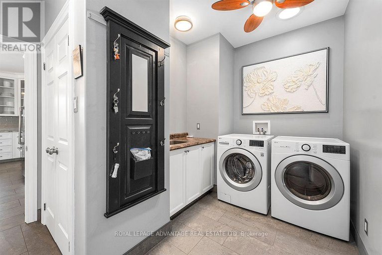 29453624/263-georgina-street/drummond-n-elmsley-drummond-twp/drummondnorth-elmsley/ontario/K7H3C9_21