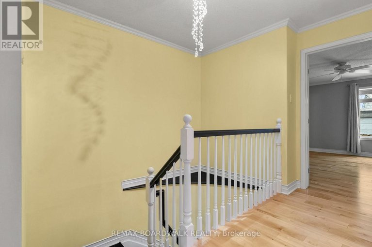 29251894/42-college-circle/castle-heights/ottawa/ontario/K1K4R8_21