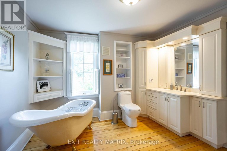 28809451/2392-8th-line-road/metcalfe/ottawa/ontario/K0A2P0_28