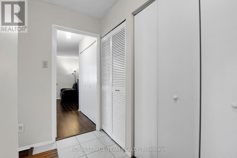 28513339/1010-110-forward-avenue/mechanicsville/ottawa/ontario/K1Y4S9_11