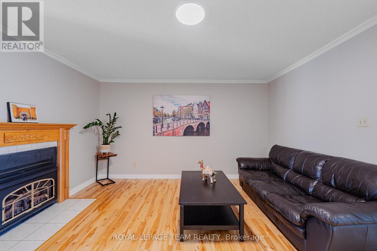 28613595/28-huntview-private/hunt-clubwestern-community/ottawa/ontario/K1V0M5_19