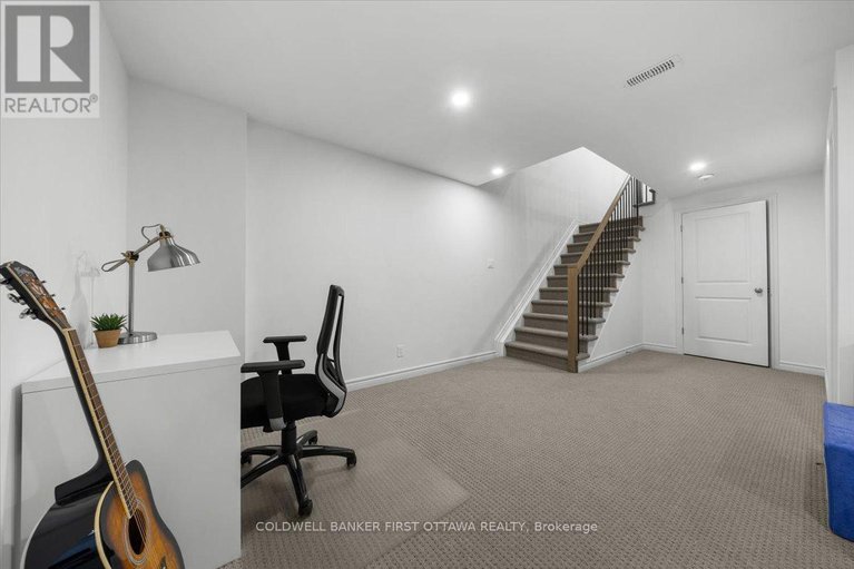 28984522/54-bergschrund-walk/mer-bleuebradley-estatesanderson-park/ottawa/ontario/K1W0P9_28
