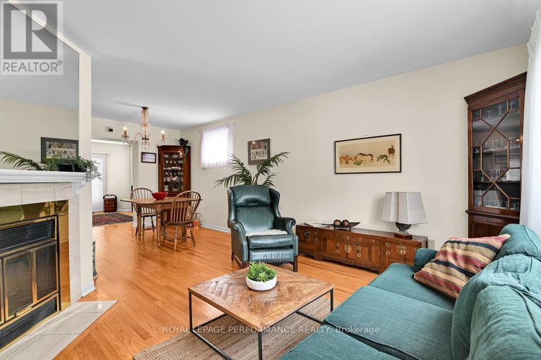 29349963/6-elmdale-avenue/lindenlea/ottawa/ontario/K1M1A4_7