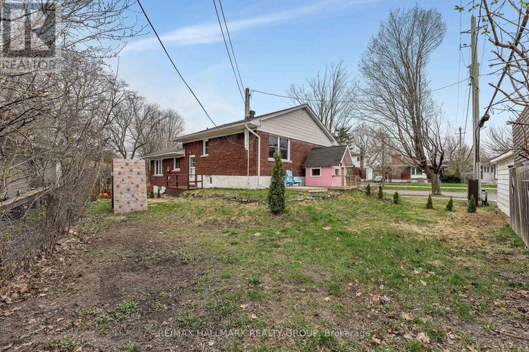 29684996/735-chapman-boulevard/elmvale-acres/ottawa/ontario/K1G1T7_34