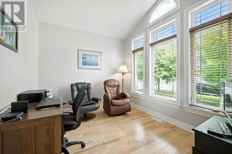 28557335/128-topaze-crescent/town-of-rockland/clarence-rockland/ontario/K4K0E3_16