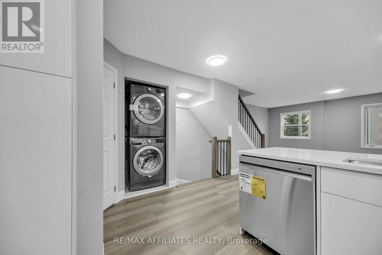 29042794/714-sanibel-private/westcliffe-estates/ottawa/ontario/K2H0A8_20