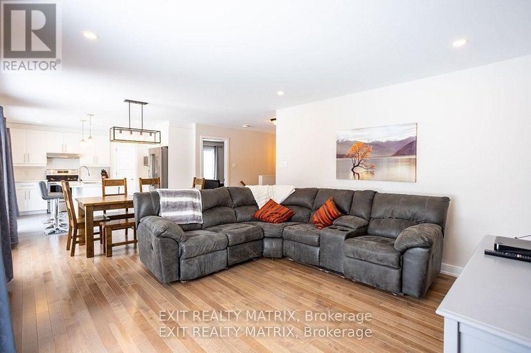 28962537/113-argile-street-e/casselman/casselman/ontario/K0A1M0_6