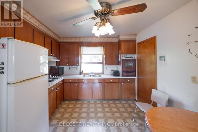28954705/45-clement-street/alexandria/north-glengarry/ontario/K0C1A0_11