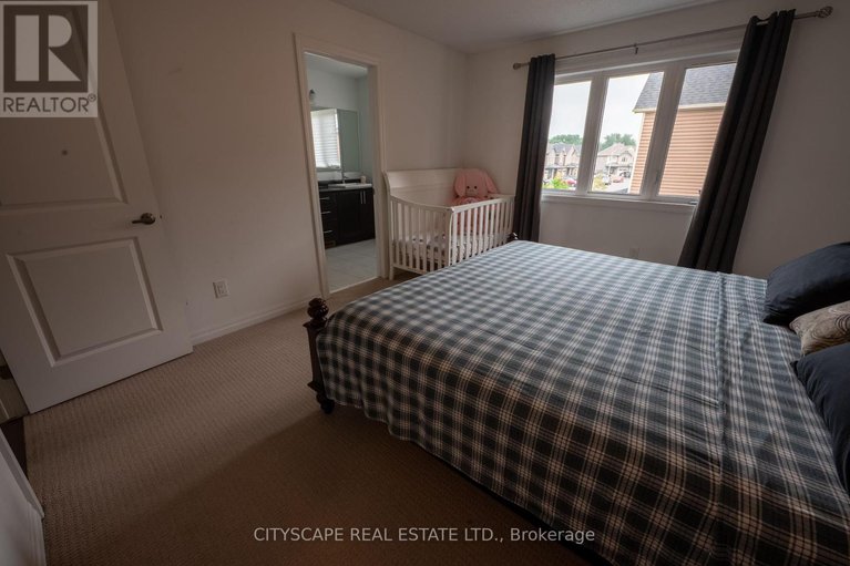 28681279/174-joshua-street/mer-bleuebradley-estatesanderson-park/ottawa/ontario/K1W0A3_36