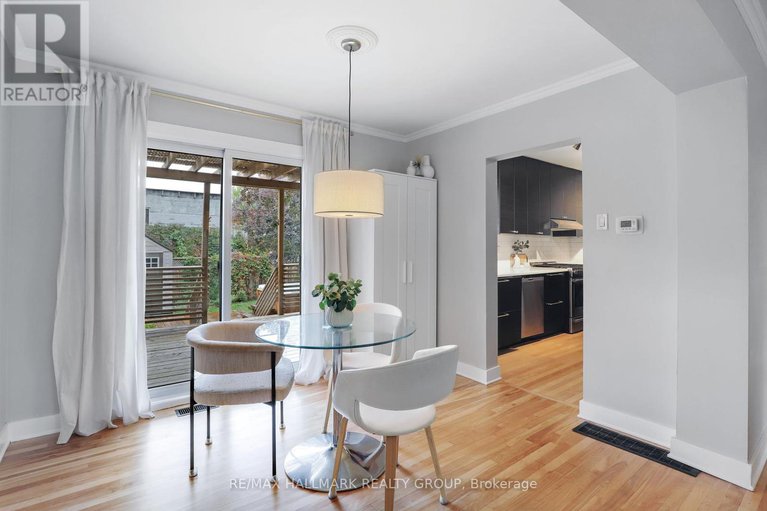 28903308/836-borthwick-avenue/castle-heightsrideau-high/ottawa/ontario/K1K2M8_11