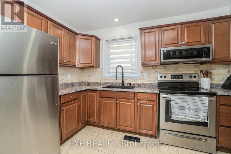 28430492/5-benlark-road/on-the-green/ottawa/ontario/K2J2L5_10