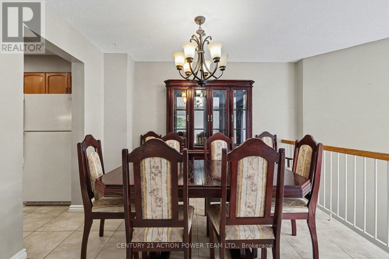 29272749/82-burlington-crescent/hunt-club-parkgreenboro/ottawa/ontario/K1T3K4_15