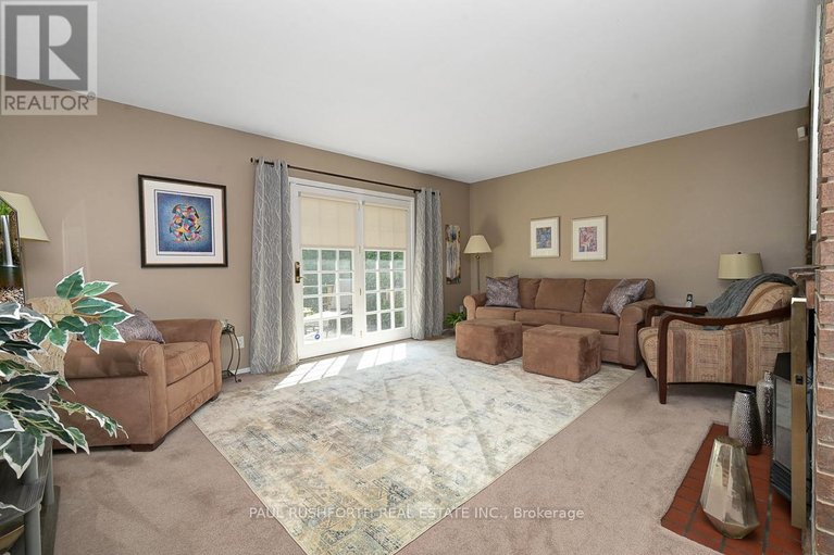 29687415/10-cosburn-avenue/arlington-woods/ottawa/ontario/K2H8A1_14