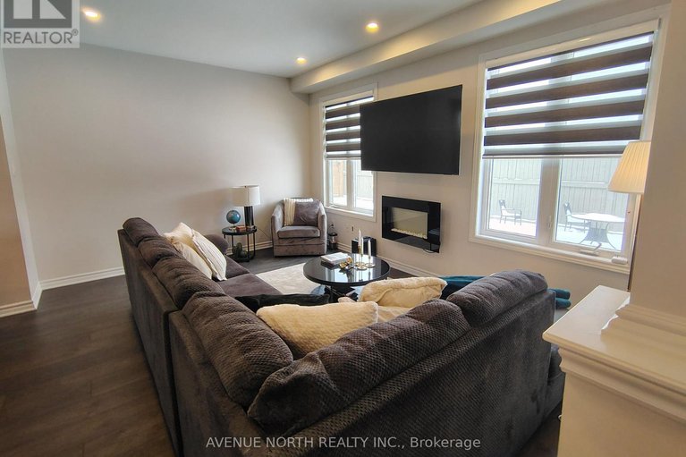 29667358/4772-abbott-street/emerald-meadowstrailwest/ottawa/ontario/K2S1B9_11