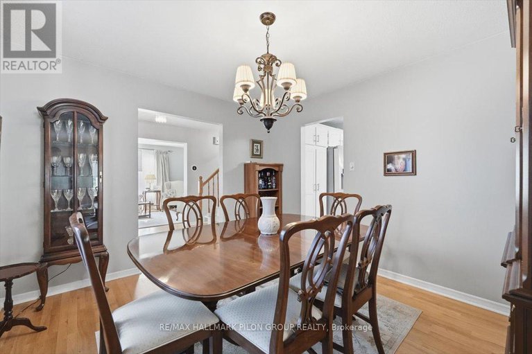 29075006/1066-taffy-lane/convent-glen-north/ottawa/ontario/K1C1Y5_6