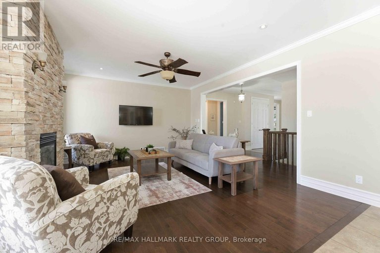 29399472/84-chanonhouse-drive/richmond/ottawa/ontario/K0A2Z0_11