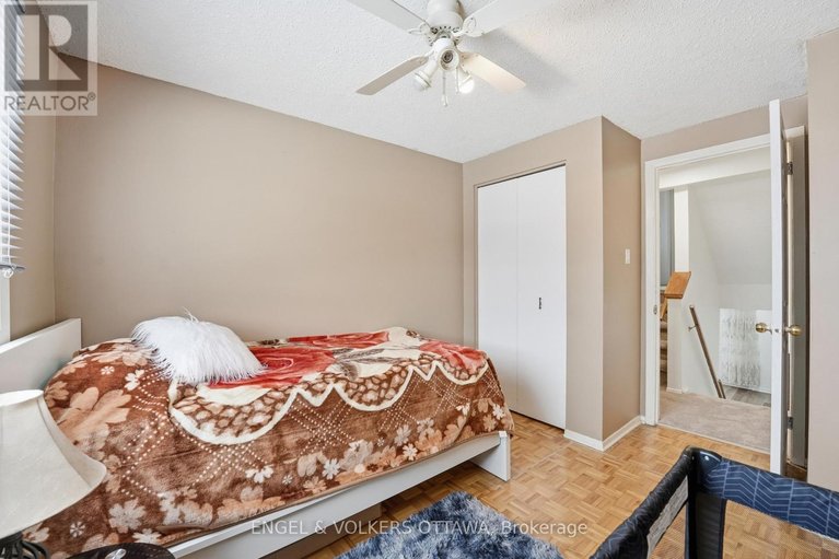 29615364/34-alison-korn-private/bells-corners/ottawa/ontario/K2H8M6_20