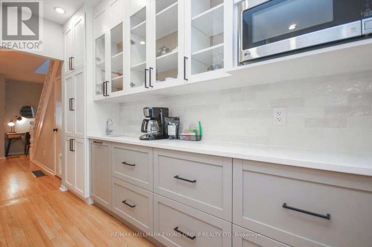 28220496/239-york-street/lower-town/ottawa/ontario/K1N5T9_25