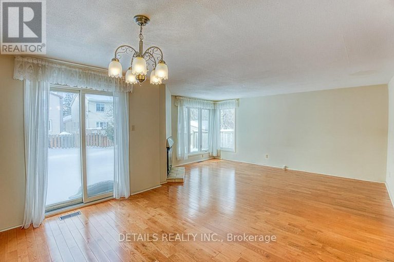 27963218/419-viewmount-drive/borden-farmstewart-farmcarleton-heightsparkwood-hills/ottawa/ontario/K2E7P1_6