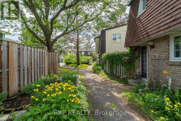 28516736/65-1029-meadowlands-drive/carleton-square/ottawa/ontario/K2C0K5_28