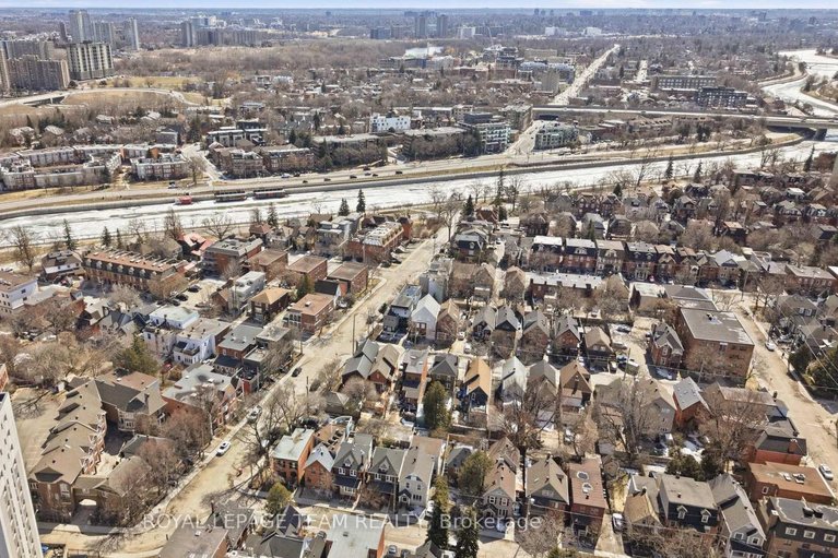 29685321/8-lewis-street/ottawa-centregolden-triangle/ottawa/ontario/K2P0S3_26