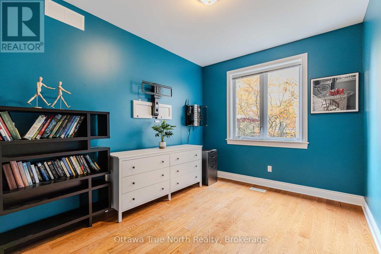 29043619/507-kochar-drive/mooneys-bay/ottawa/ontario/K2C4G9_13