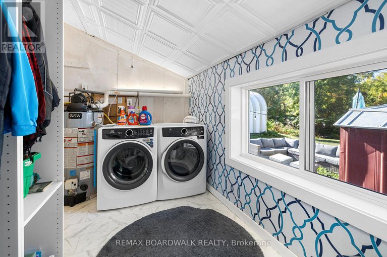 29210498/290-water-street/almonte/mississippi-mills/ontario/K0A1A0_21