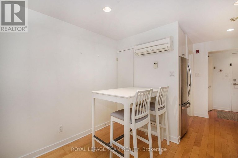 28920425/19-202-st-patrick-street/lower-townbyward-market/ottawa/ontario/K1N5K3_9