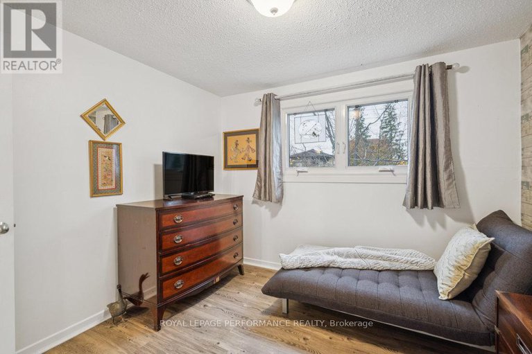 29069886/285-lanark-avenue/westboro-north/ottawa/ontario/K1Z6R6_31