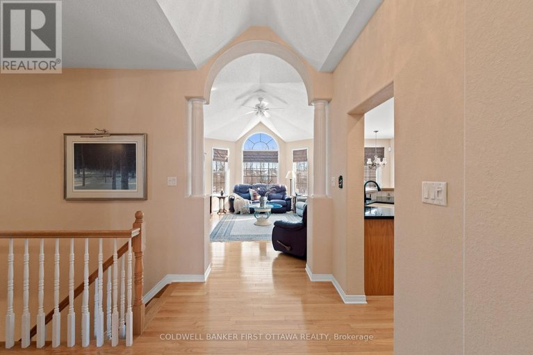 29386264/19-fencerow-way/stonebridge/ottawa/ontario/K2J4X8_12