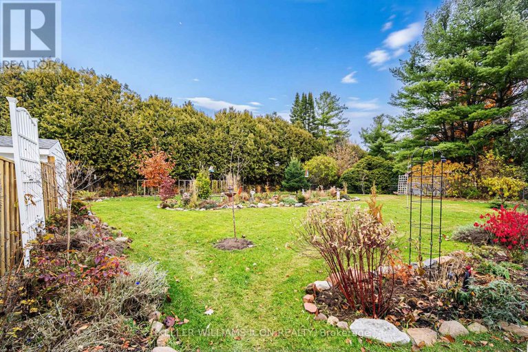 29080348/320-donald-b-munro-drive/carp/ottawa/ontario/K0A1L0_37