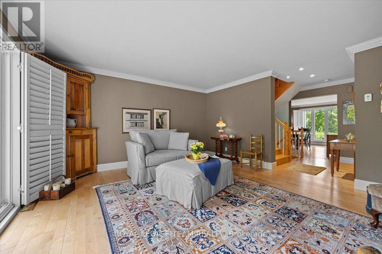 28557044/14-27-forsyth-lane/crystal-beach/ottawa/ontario/K2H9H2_7