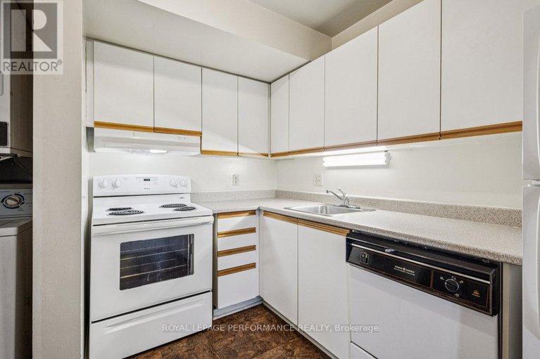 29052413/205-266-lorry-greenberg-drive/hunt-club-parkgreenboro/ottawa/ontario/K1T3J9_5