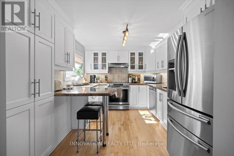 29473998/574-cole-avenue/mckellarhighland/ottawa/ontario/K2A2B5_13