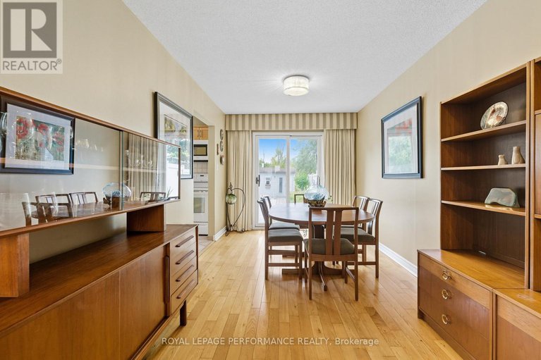 28895549/2463-orient-park-drive/blackburn-hamlet-south/ottawa/ontario/K1B4N2_10
