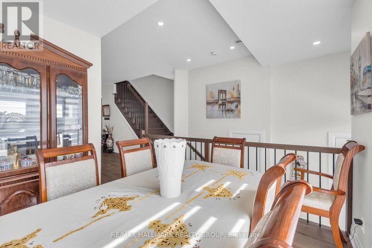 29687153/165-longpre-street/vanier/ottawa/ontario/K1L7J5_22