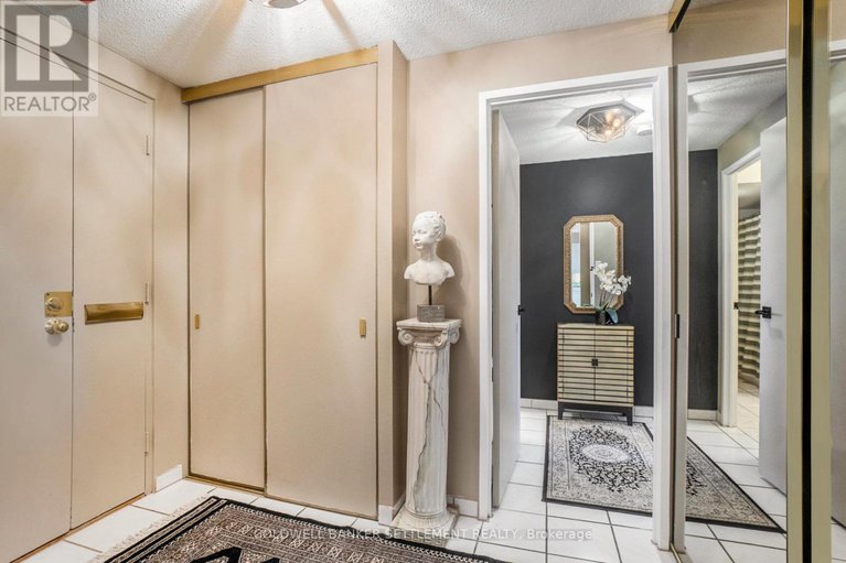 29096733/705-1356-meadowlands-drive-e/borden-farmstewart-farmcarleton-heightsparkwood-hills/ottawa/ontario/K2E6K6_4