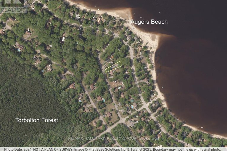 29411594/266-baldwin-street/constance-bay/ottawa/ontario/K0A3M0_37